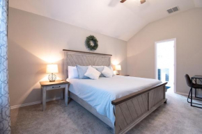 Texas Roots: King Beds and Modern Comfort
